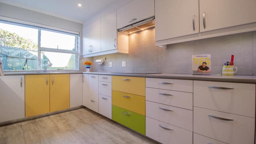 2 Bedroom Property for Sale in Pinelands Western Cape